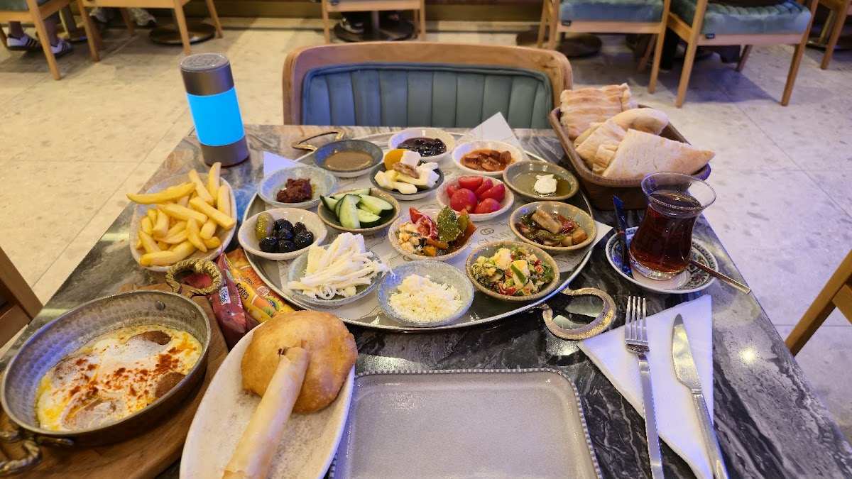 Gunay Sweets Café - 4